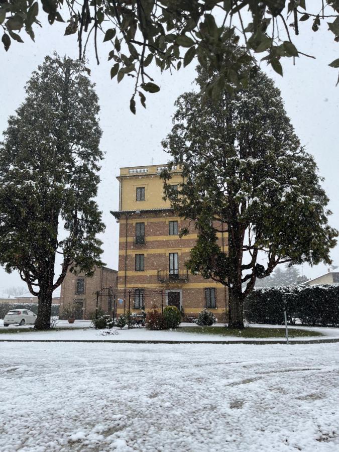Hotel Villa Liberty Pontecurone ภายนอก รูปภาพ