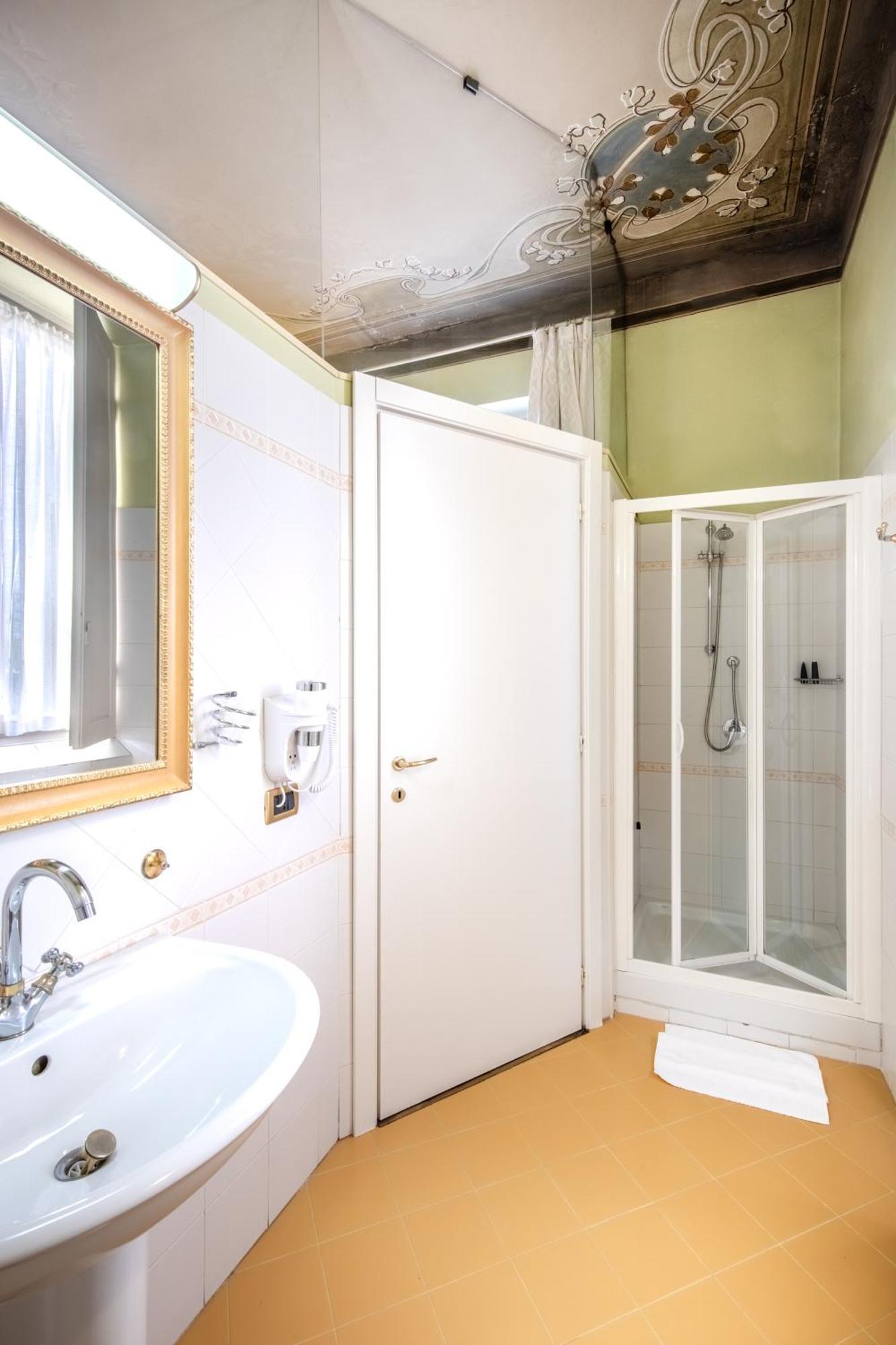 Hotel Villa Liberty Pontecurone ภายนอก รูปภาพ