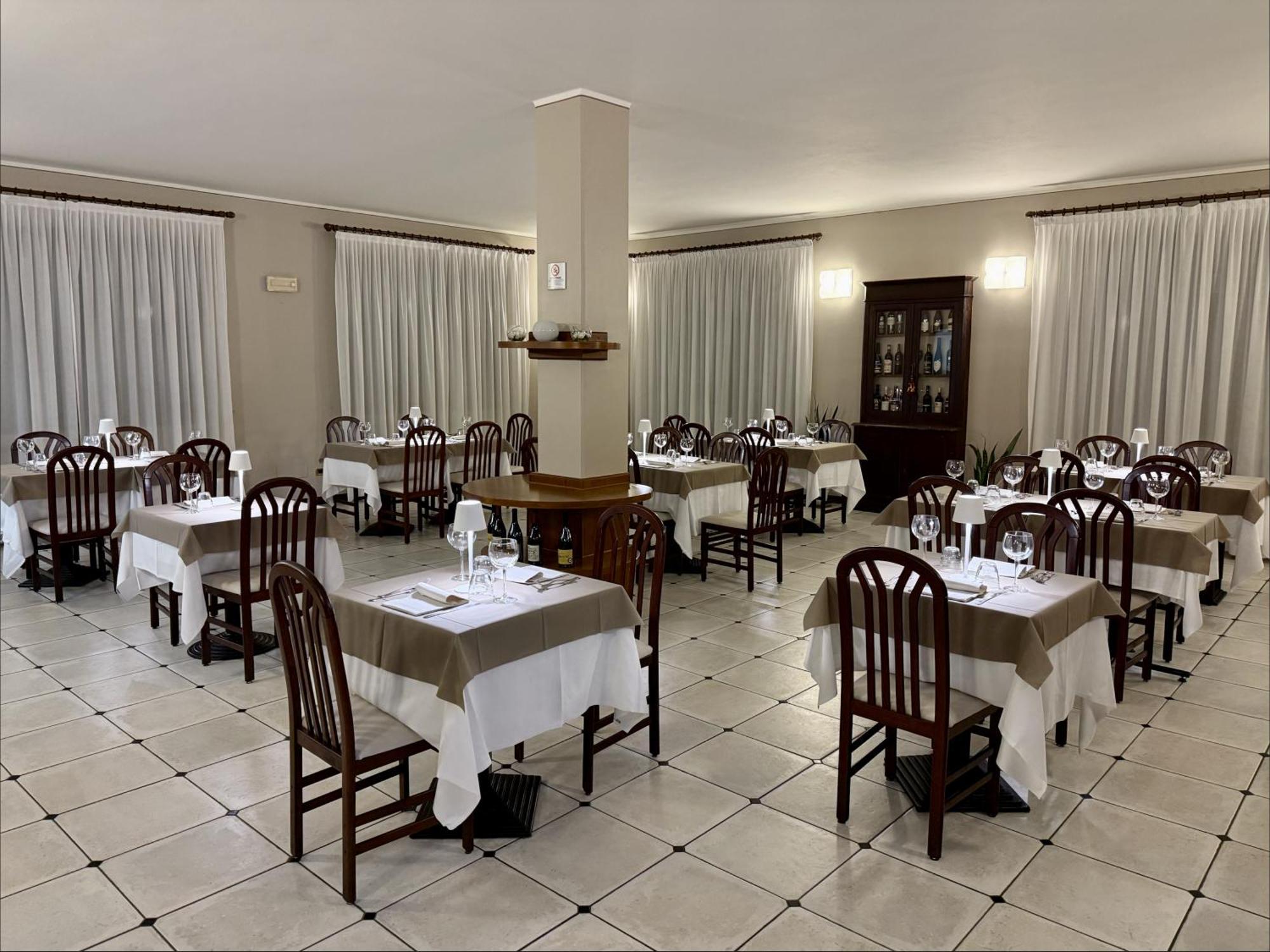 Hotel Villa Liberty Pontecurone ภายนอก รูปภาพ