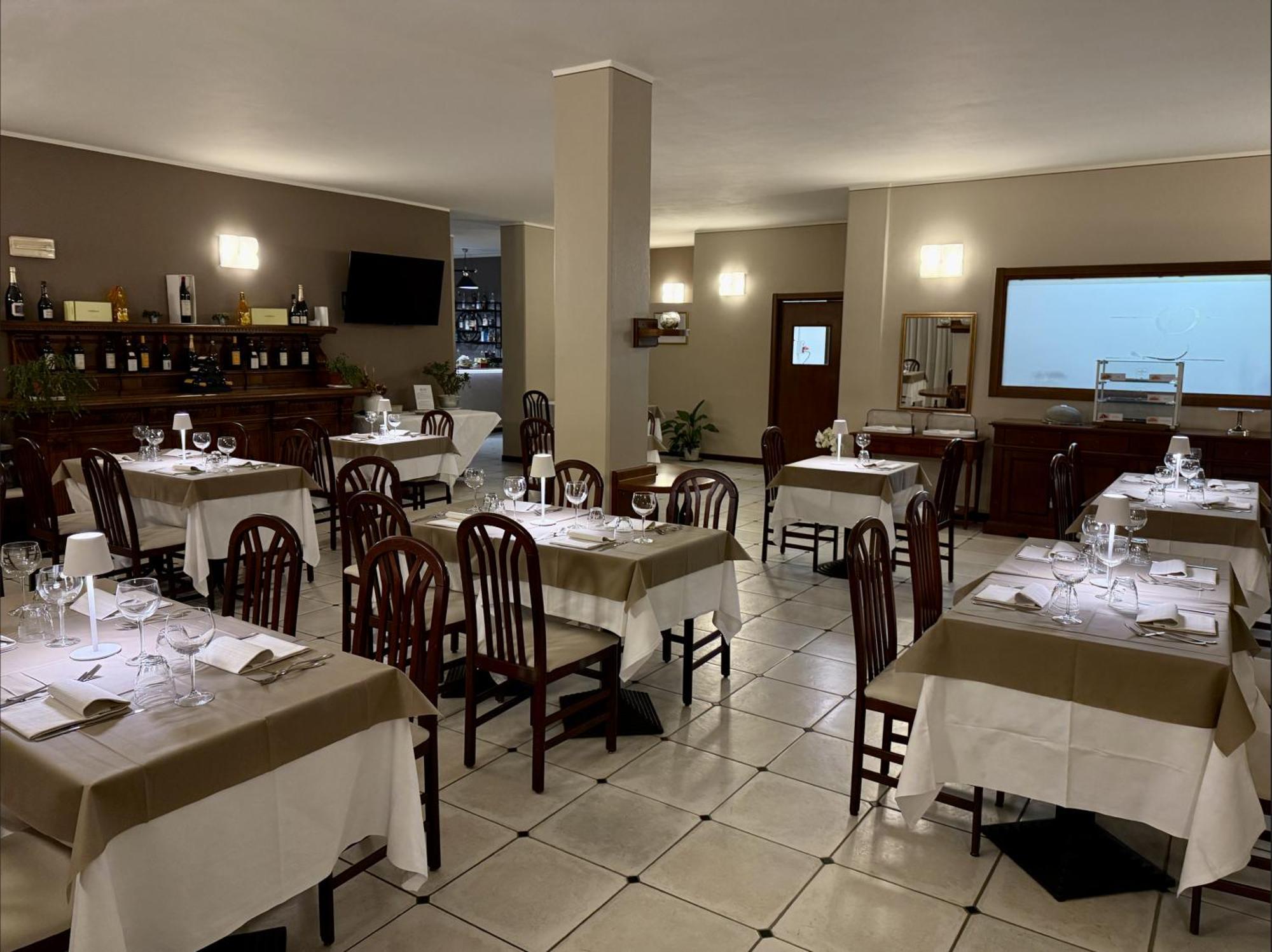 Hotel Villa Liberty Pontecurone ภายนอก รูปภาพ