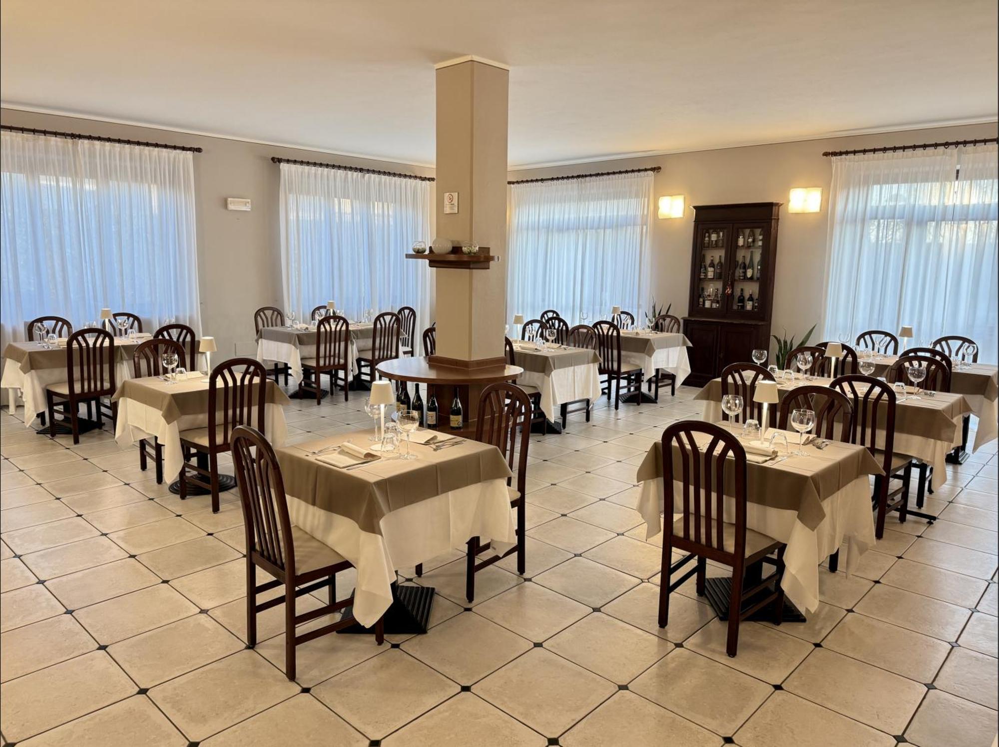 Hotel Villa Liberty Pontecurone ภายนอก รูปภาพ