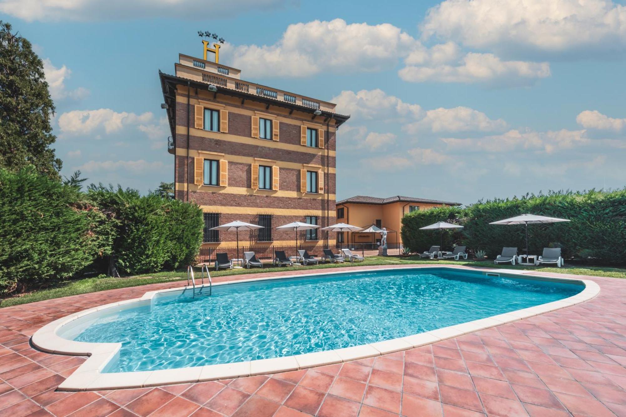 Hotel Villa Liberty Pontecurone ภายนอก รูปภาพ